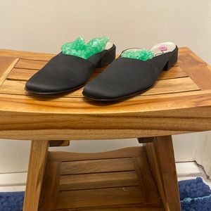 NWT Nina Mules in black with leather soles